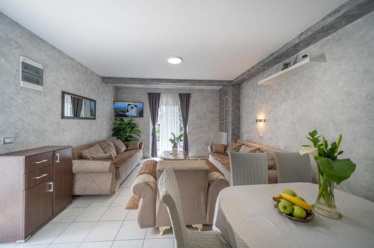 Apartman Anja Risan Dış mekan fotoğraf