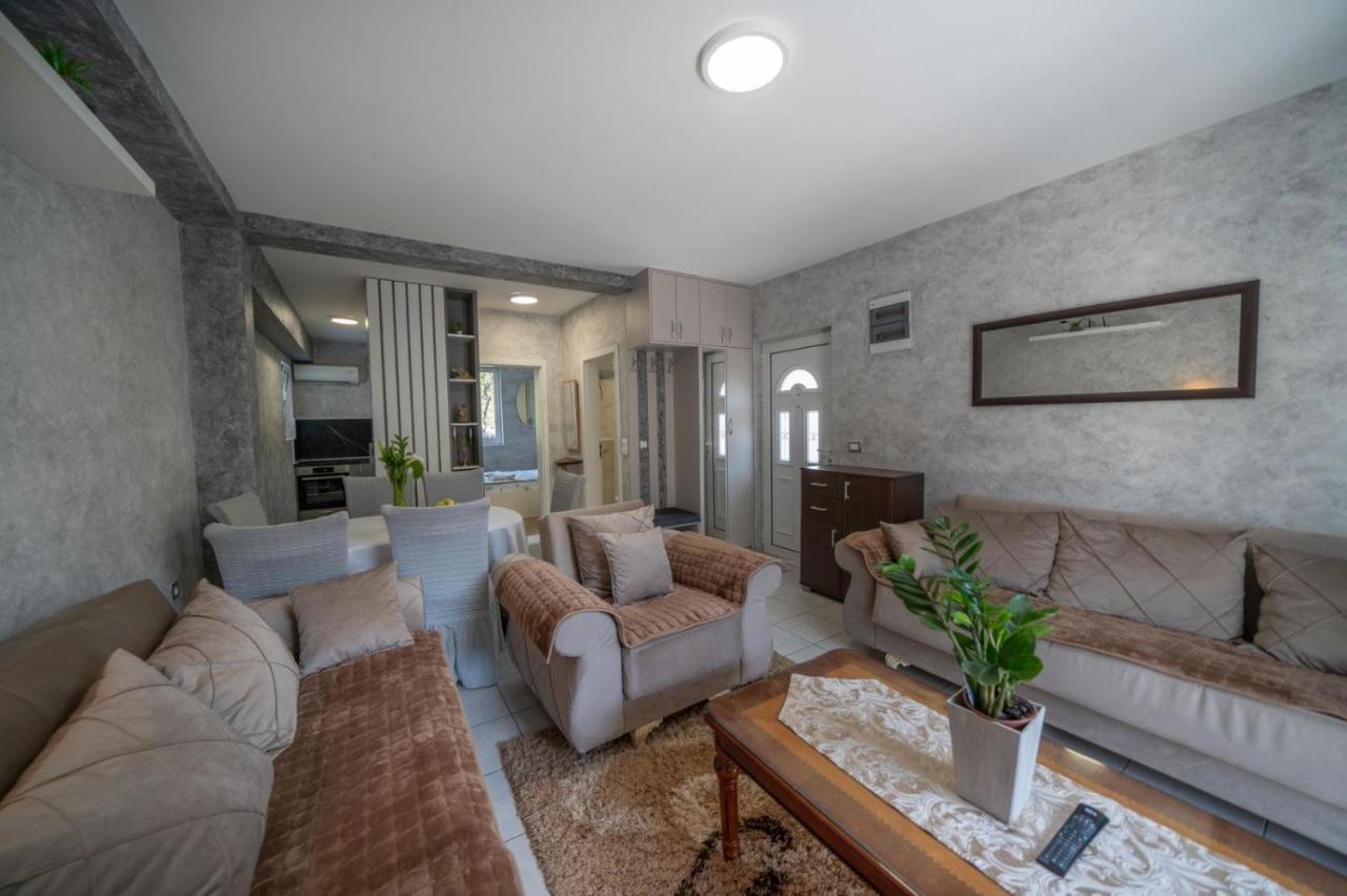 Apartman Anja Risan Dış mekan fotoğraf